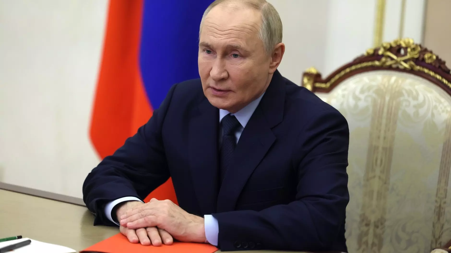 Песков: Владимир Путин носит отечественные бренды