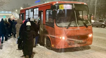 Нижегородцев возмутили слова чиновника про отсутствие переполненности автобусов