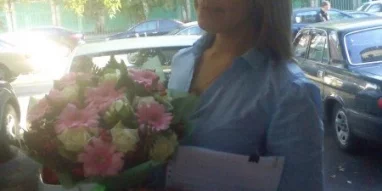 Магазин цветов с доставкой Flor2U.ru фотография 5