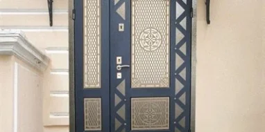 Склад Двери Гардиан-Окна Зотов на улице Монастырка фотография 1