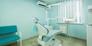 Стоматологический центр Ваша стоматология на проспекте Бусыгина фотография 5