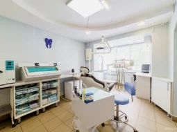 Стоматологический центр Дента Лайн на проспекте Бусыгина фотография 15