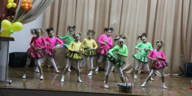 Школа танцев Цветные танцы фотография 2