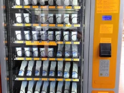 Автомат по продаже контактных линз Оптика52 на улице Коминтерна 