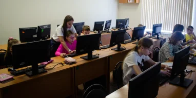 1С:Клуб программирования для школьников на улице Ульянова фотография 8