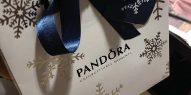 Магазин ювелирных изделий Pandora фотография 1