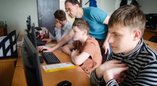 1С:Клуб программирования для школьников на улице Краснодонцев фотография 2